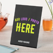 MODERNE, STYLISCH ZOLLBARE, SCHWARZE VERIFIZIERTE  SOCKELSCHILD (In Situ)