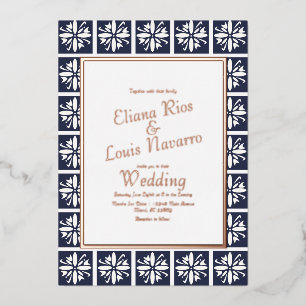 Moderne Talavera Navyblaue Hochzeit geprägt    Folieneinladung
