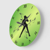 Moderne Tanzgrün und schwarze Zahlen Große Wanduhr (Winkel)