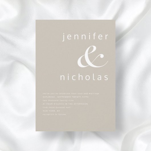 Moderne Taupe Ampersand Hochzeit Einladung