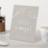 Moderne Taupe Calligraphy Marshmallow S'mores Bar Sockelschild (In SItu)