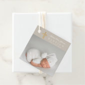 Moderne Taupe Script Foto Taufe Geschenkanhänger (Beispiel)
