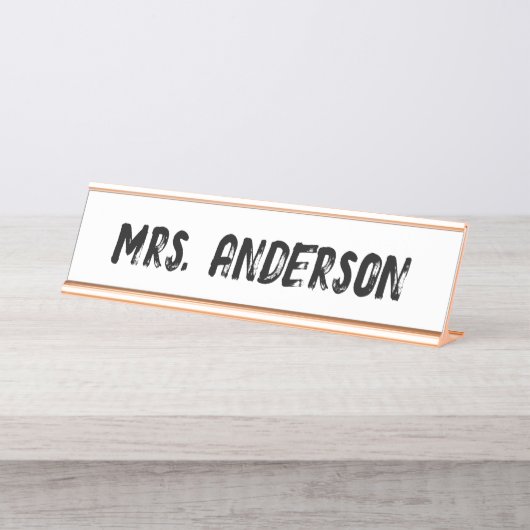 Moderne Teacher-Schreibtisch-Platte mit individuel Schreibtischnamensplakette (Vorderseite )