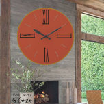 Moderne Terra Cotta mit Gold Trimm Große Wanduhr<br><div class="desc">Moderne Terra Cotta mit Gold Trim Acrylwand Uhr. Eine warme Terracotta-Uhr mit römischer Zahlenschrift in Gold getrimmt. Eine klassische Uhr mit einer modernen minimalistischen Fackel in einem schönen Schatten, ideal für den Herbst, in warmen Terrakotta in Gold getrimmt (wenn Sie es vorziehen, können Sie die Trimmfarbe in Schwarz für einen...</div>