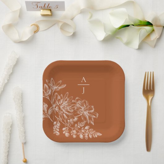 Moderne Terra Cotta Monogram Floral Square Pappteller (Hochzeit)