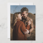 Moderne Terracotta Ampersand Script Foto Wedding Einladung (Rückseite)