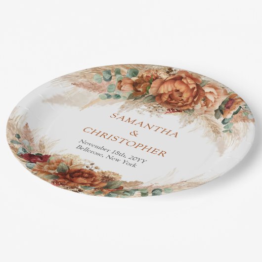 Moderne Terracotta-Blume Bordeaux Pampas Grünpflan Pappteller (Schrägansicht)