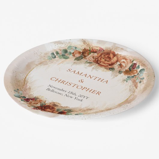 Moderne Terracotta-Blume Bordeaux Pampas Grünpflan Pappteller (Schrägansicht)