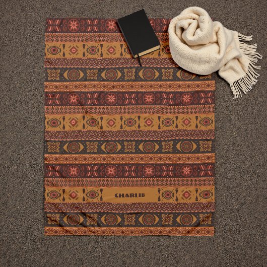 Moderne Terracotta Ethnisches Tribal Ziermuster Fleecedecke