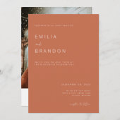 Moderne Terracotta Hochzeit Einladung mit Foto (Vorne/Hinten)