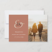 Moderne Terracotta Monogram Foto Wedding Vielen Da (Vorderseite)