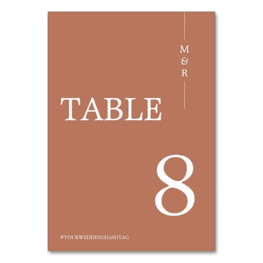 Moderne Terracotta Monogram Wedding Tischnummer (Rückseite)