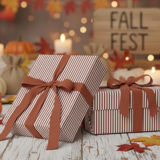 Moderne Terracotta Streifen Muster Geschenkpapier