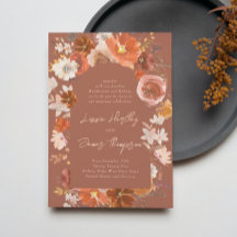 Moderne Terracotta-Wüste Floral Boho Arch Wedding