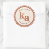 Moderne Terrazzo in Terracotta Initialen mit eigen Runder Aufkleber (Tasche)