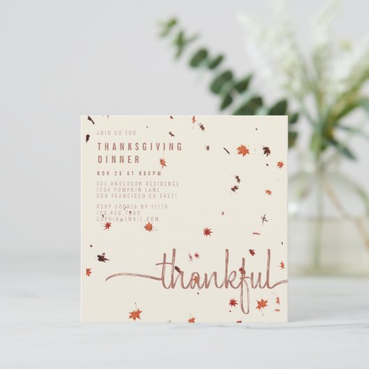 Moderne Thankful Erntedank Dinner Script-Blätter Einladung (Stehend Vorderseite)