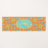 Moderne, trendige, bläserne, gelbe Cyan-Monogramm Yogamatte (Vorderseite (Horizontal))