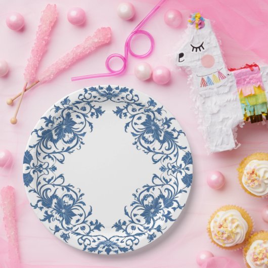 Moderne trendige Blue and White Porcelain Chinoise Pappteller (Party)