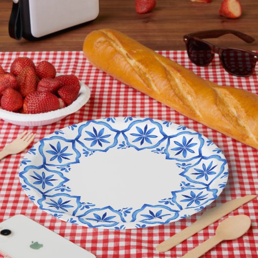 Moderne trendige Blue and White Porcelain Chinoise Pappteller (Picknick)