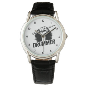 Moderne trendige Drummerfaust mit Drumsticks Armbanduhr