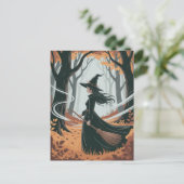 Moderne trendige Halloween-Hexe im Wald Postkarte (Stehend Vorderseite)
