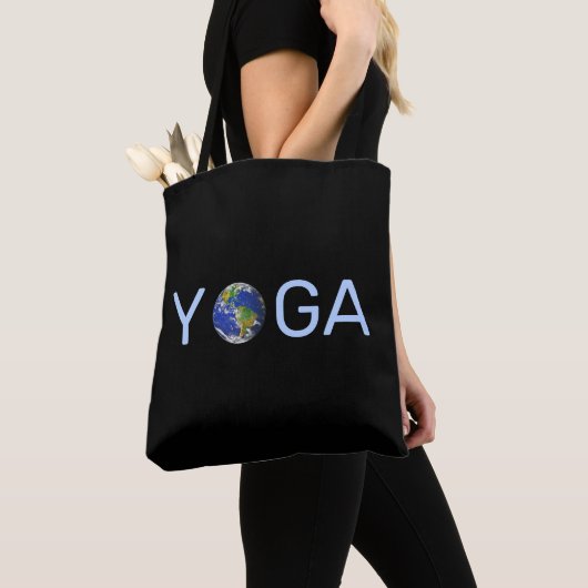 Moderne, trendige Yoga-Erde auf schwarz Tasche (Von Nahem)