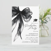 Moderne Trendy Black Bow Graduation Party Einladung (Stehend Vorderseite)