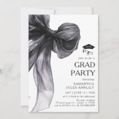 Moderne Trendy Black Bow Graduation Party Einladung (Vorderseite)