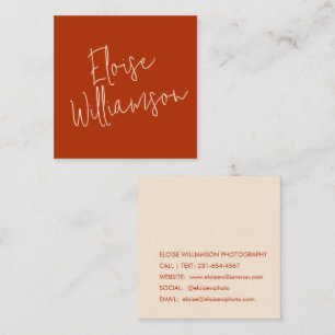Moderne Trendy Chic Bold Calligraphy Red Quadratische Visitenkarte