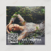 Moderne Trendy Minimal Foto QR Code Social Media Quadratische Visitenkarte (Vorderseite)