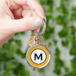 Moderne Trendy Monogram Mustard Yellow Schlüsselanhänger<br><div class="desc">Moderner,  mit Monogramm runder Schlüsselanhänger mit einem hellen Senf-gelben Hintergrund und einem Monogramm-Initial in einem Schwarz-Weiß-Emblem in klassischer Blocktypografie für einen beruflichen Look.</div>