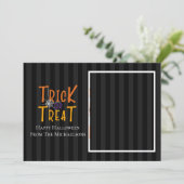 Moderne Trick- oder Treat Halloween-Fotokarte Ankündigung (Stehend Vorderseite)