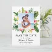 Moderne Tropical Floral Save the Date Fotokarte (Stehend Vorderseite)