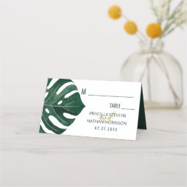 Moderne Tropical Swiss Cheese Leaf Gold Wedding Platzkarte