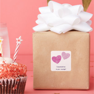 Moderne Twin Hearts Gratulation zur Hochzeit Quadratischer Aufkleber