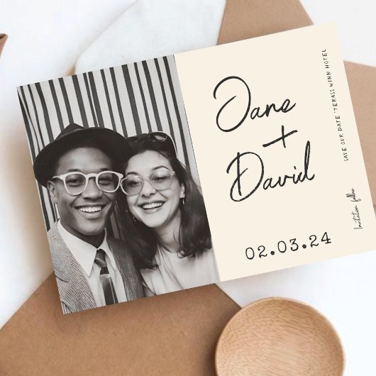 Moderne Typografie B&W Save the Date Foto Qr Code