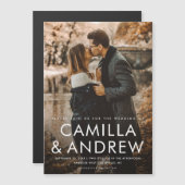 Moderne Typografie Elegantes Foto Hochzeit Magneteinladung (Vorne/Hinten)