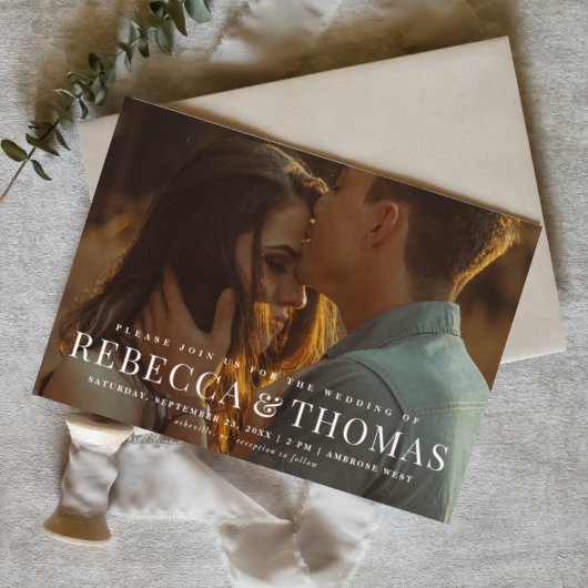 Moderne Typografie-Foto Hochzeit Einladung