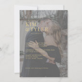 Moderne Typografie-Foto-Overlay-Hochzeit Einladung (Vorderseite)