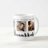 Moderne Typografie Happy Hanukkah Four Foto Grid Kaffeetasse (VorderseiteRechts)