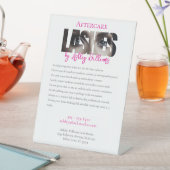 Moderne Typografie "LASHES by nachcare" Sockelschild (In Situ)