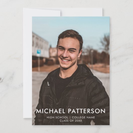 Moderne Typografie Minimalistischer Foto Abschluss Einladung (Vorderseite)