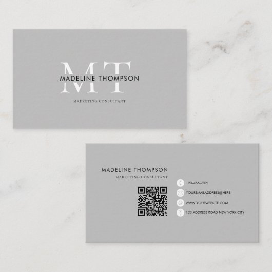 Moderne Typografie Monogram Light Gray QR Code Visitenkarte (Vorne/Hinten)