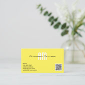 Moderne Typografie Monogram Yellow Add QR Code Visitenkarte (Stehend Vorderseite)