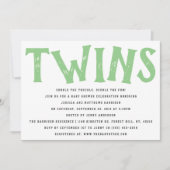Moderne Typografie Neutral Twins Baby Dusche Einladung (Vorderseite)