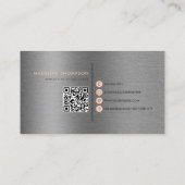 Moderne Typografie Orange Metallic Steel QR Code Visitenkarte (Rückseite)