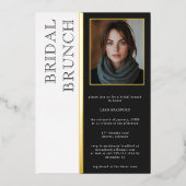 Moderne Typografie Schwarz-weißes Foto Bridal Brun Folieneinladung (Vorderseite)