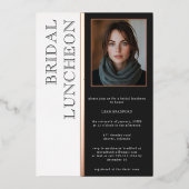 Moderne Typografie Schwarz-weißes Foto Bridal Lunc Folieneinladung (Vorderseite)