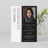 Moderne Typografie Schwarz-weißes Foto Bridal Lunc Folieneinladung (Stehend vorne)