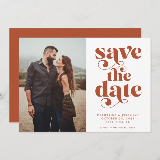 Moderne Typografie Terracotta-Foto Save the Date (Vorne/Hinten)